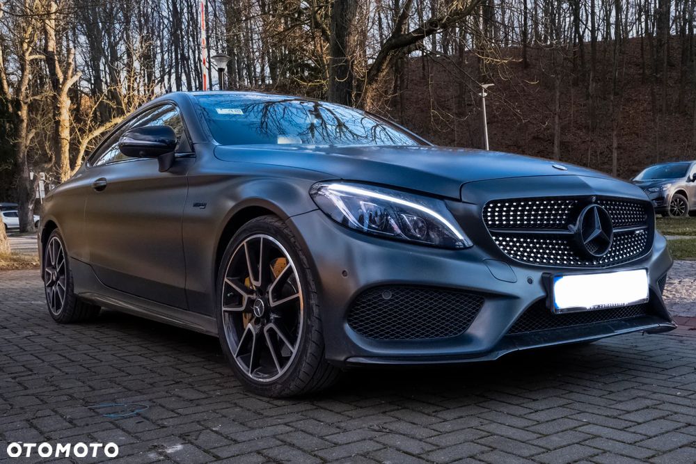 Mercedes-Benz Inny - 1