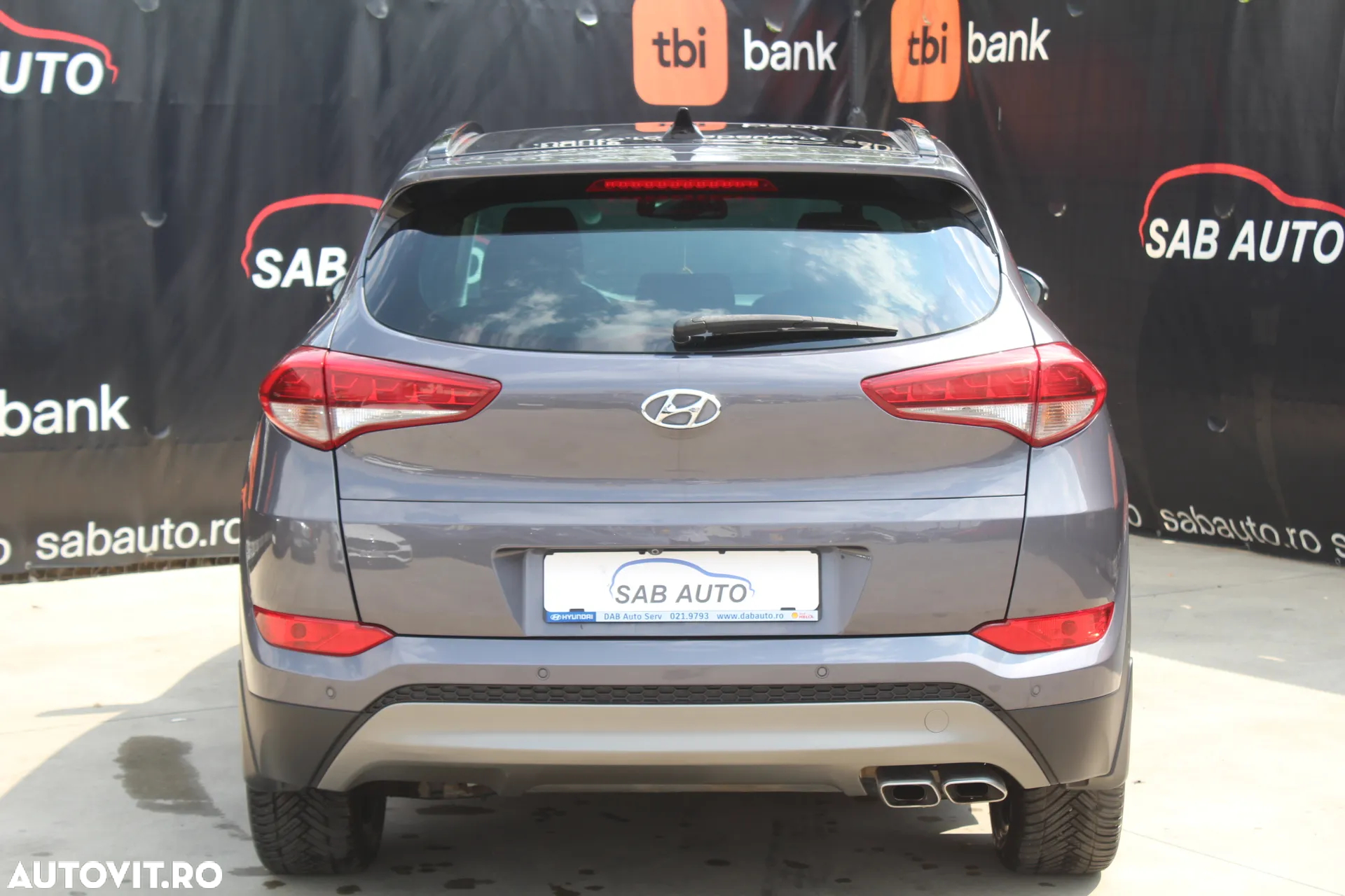 Hyundai Tucson 2.0 CRDI 4WD 8AT Luxury - 20