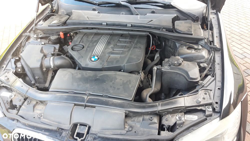 BMW Seria 3 318d DPF - 10