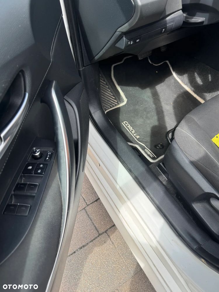 Toyota Corolla 1.8 Business Edition - 13