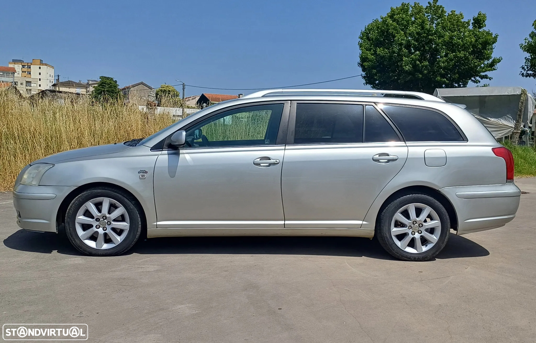 Toyota Avensis SW 2.0 D-4D Sol - 16