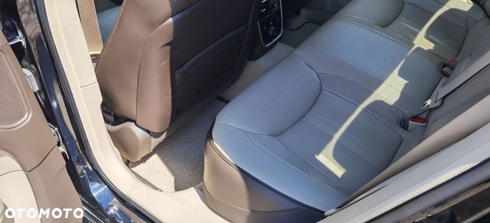 Lancia Thema 3.0CRD Executive - 19