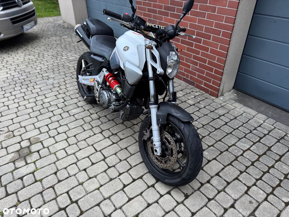 Yamaha MT - 5