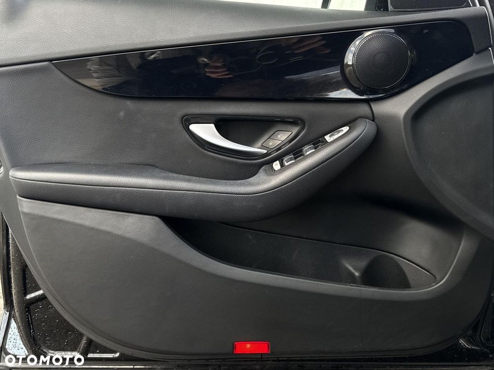 Mercedes-Benz Klasa C 180 9G-TRONIC - 13