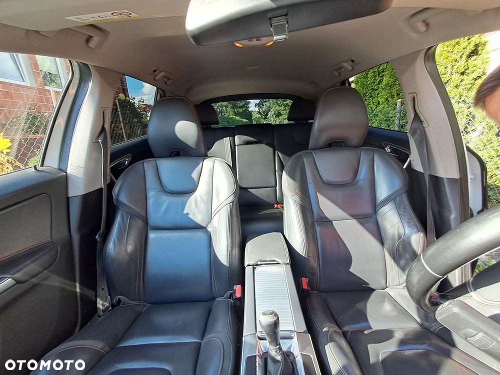 Volvo XC 60 D4 Drive-E Ocean Race - 11