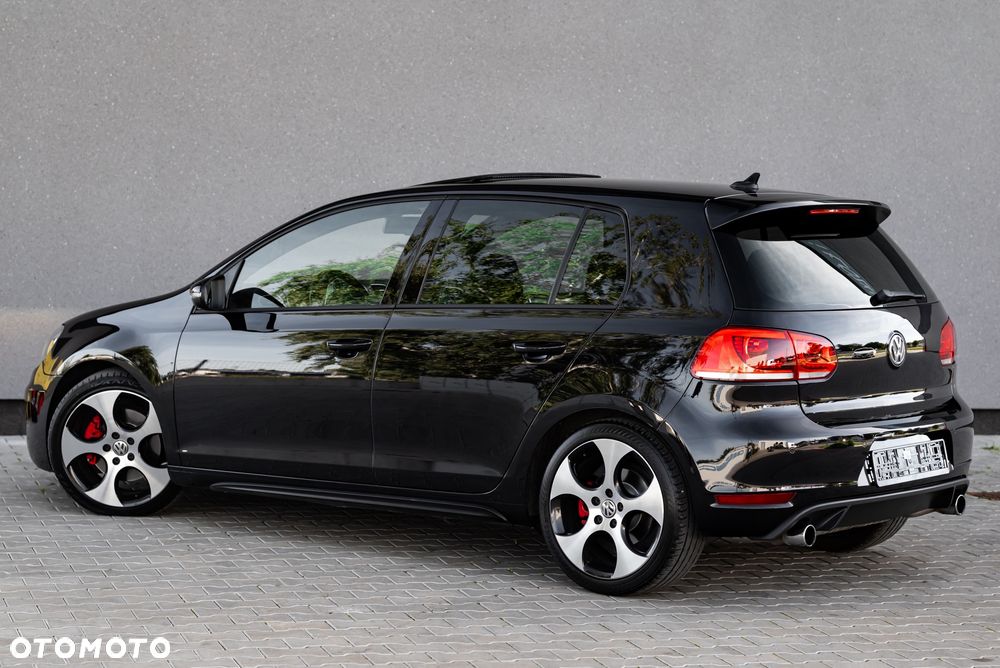 Volkswagen Golf 2.0 GTI - 11