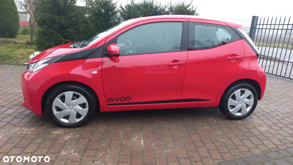 Toyota Aygo x-play Edition S+ - 2