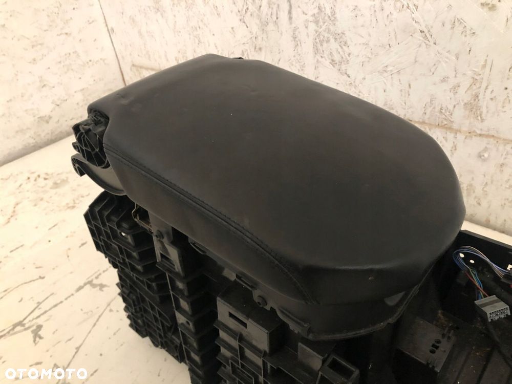 RANGE ROVER VOGUE L405 PODŁOKIETNIK TUNEL CZARNY - 5