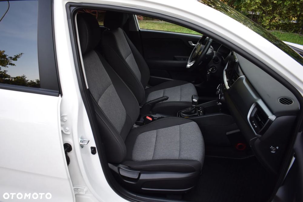 Kia Stonic - 34