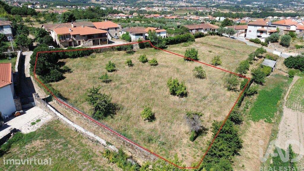Terreno em Vilar de Nantes de 2950,00 m2 - Grande imagem: 2/9