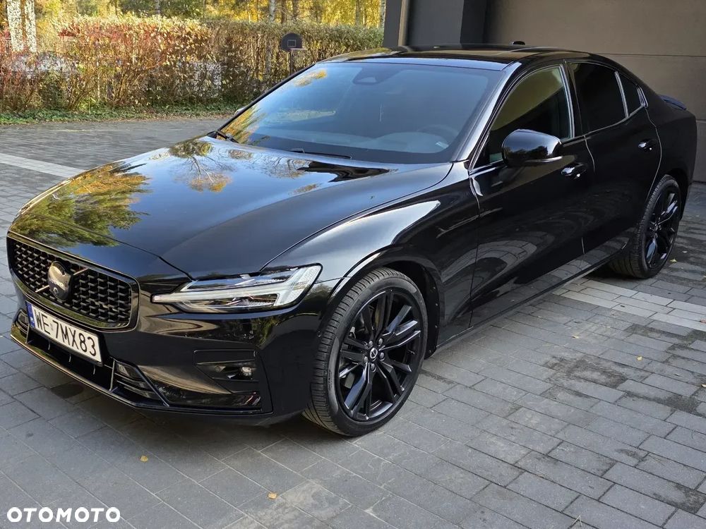 Volvo S60 2023 photo 2