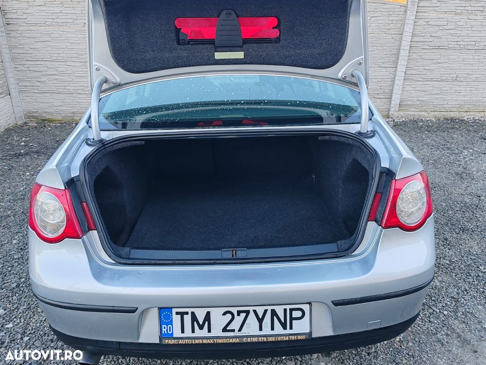 Volkswagen Passat - 5