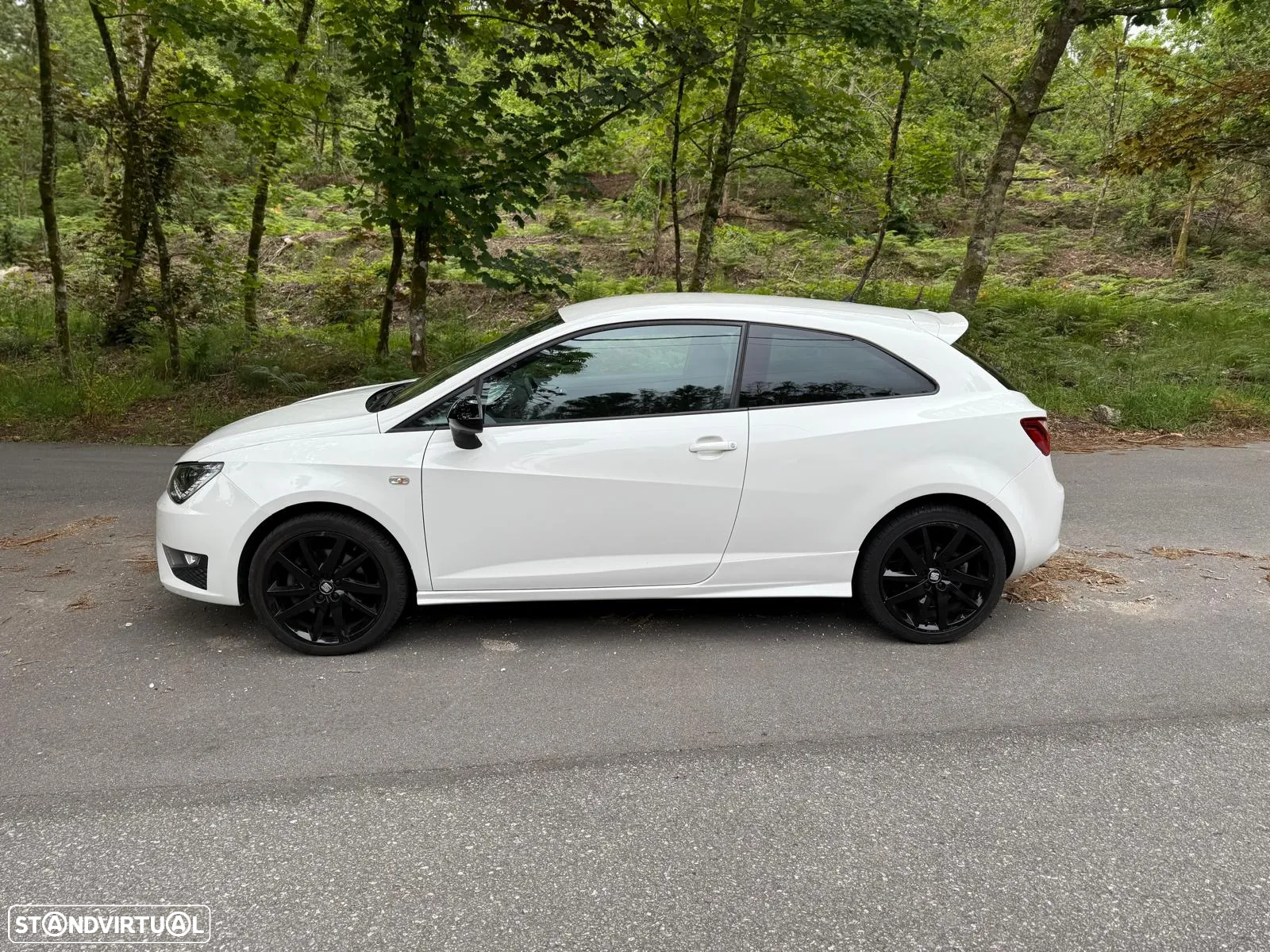 SEAT Ibiza SC 1.6 TDi FR 30 Anos - 24