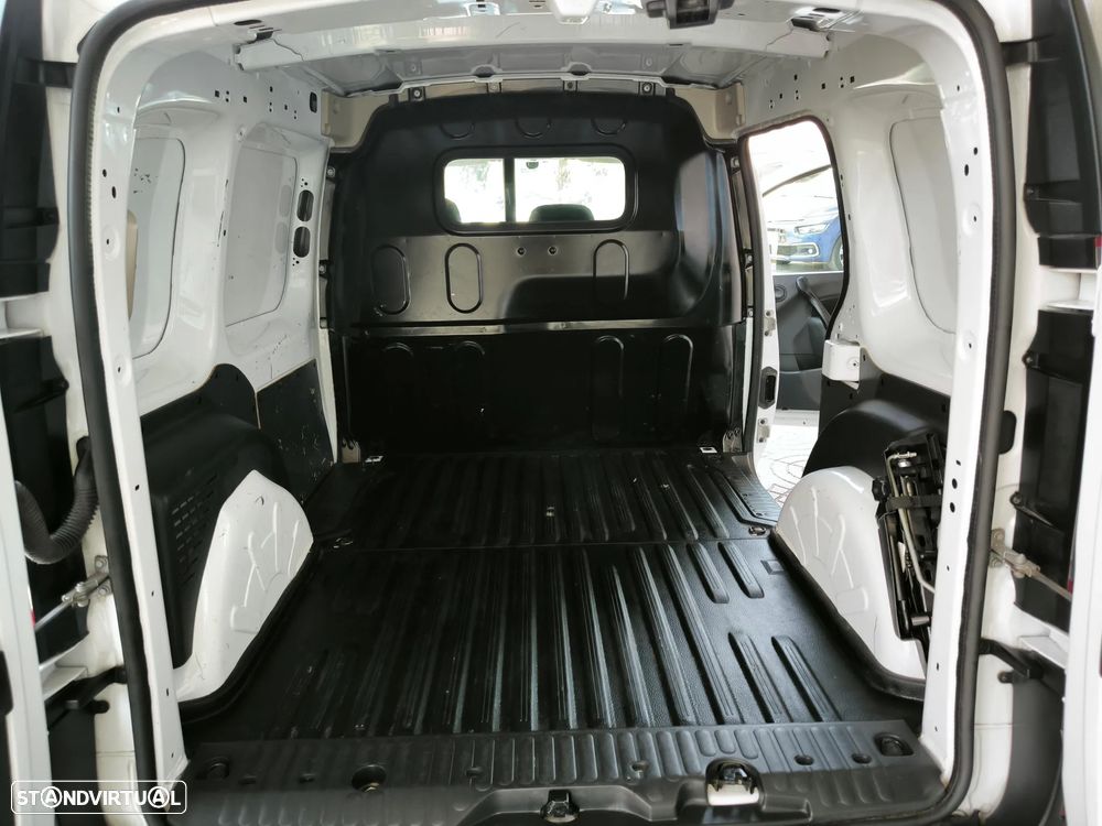 Renault Kangoo 1.5 Blue Dci 95cv 6vel IVA DEDUTIVEL - 16