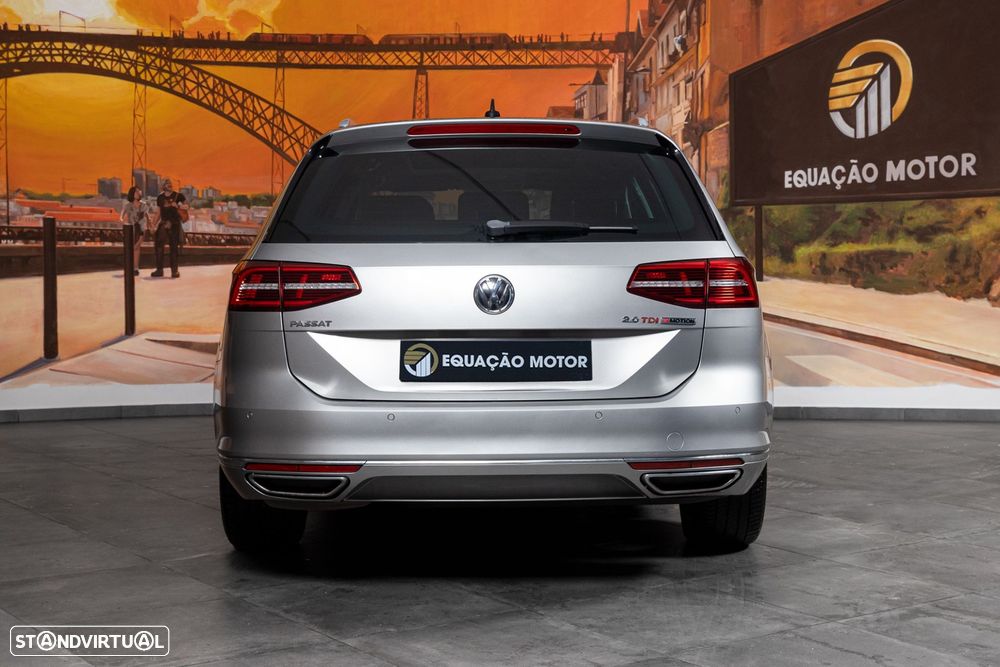 VW Passat Variant 2.0 TDi Highline DSG 4Motion - 4