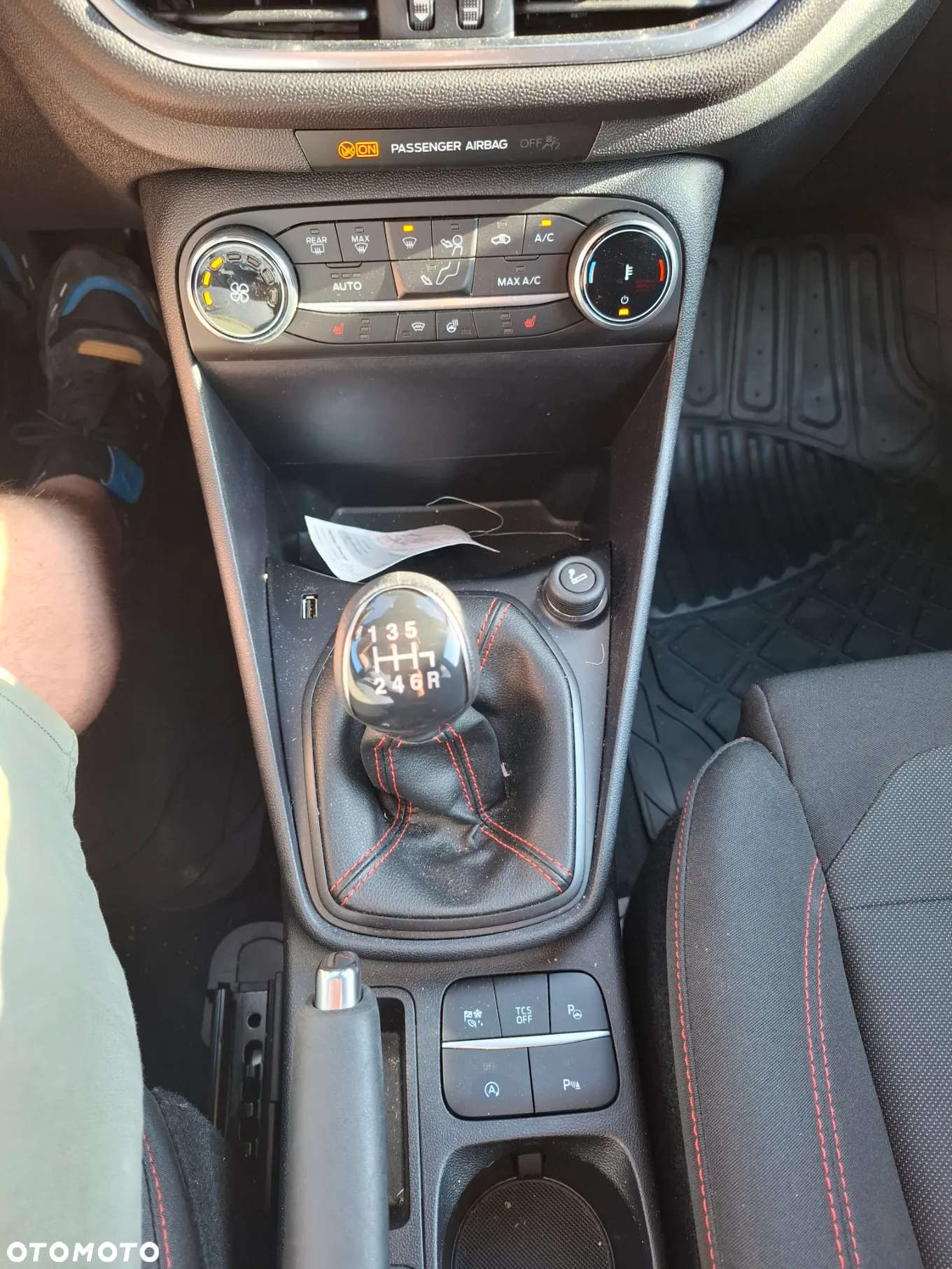 Ford Fiesta - 21