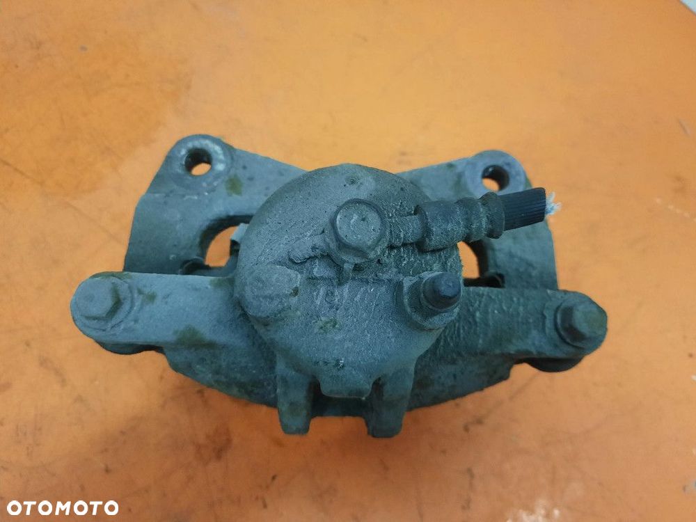 TOYOTA COROLLA E12 01-04 2.0D-4D ZACISK HAMULCOWY PRZÓD LEWY  1CDFTV - 2