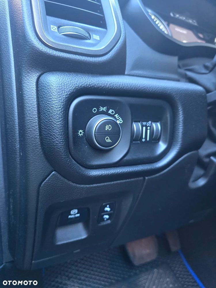 RAM 1500 5.7 Crew Cab Shortbed Laramie Sport - 19