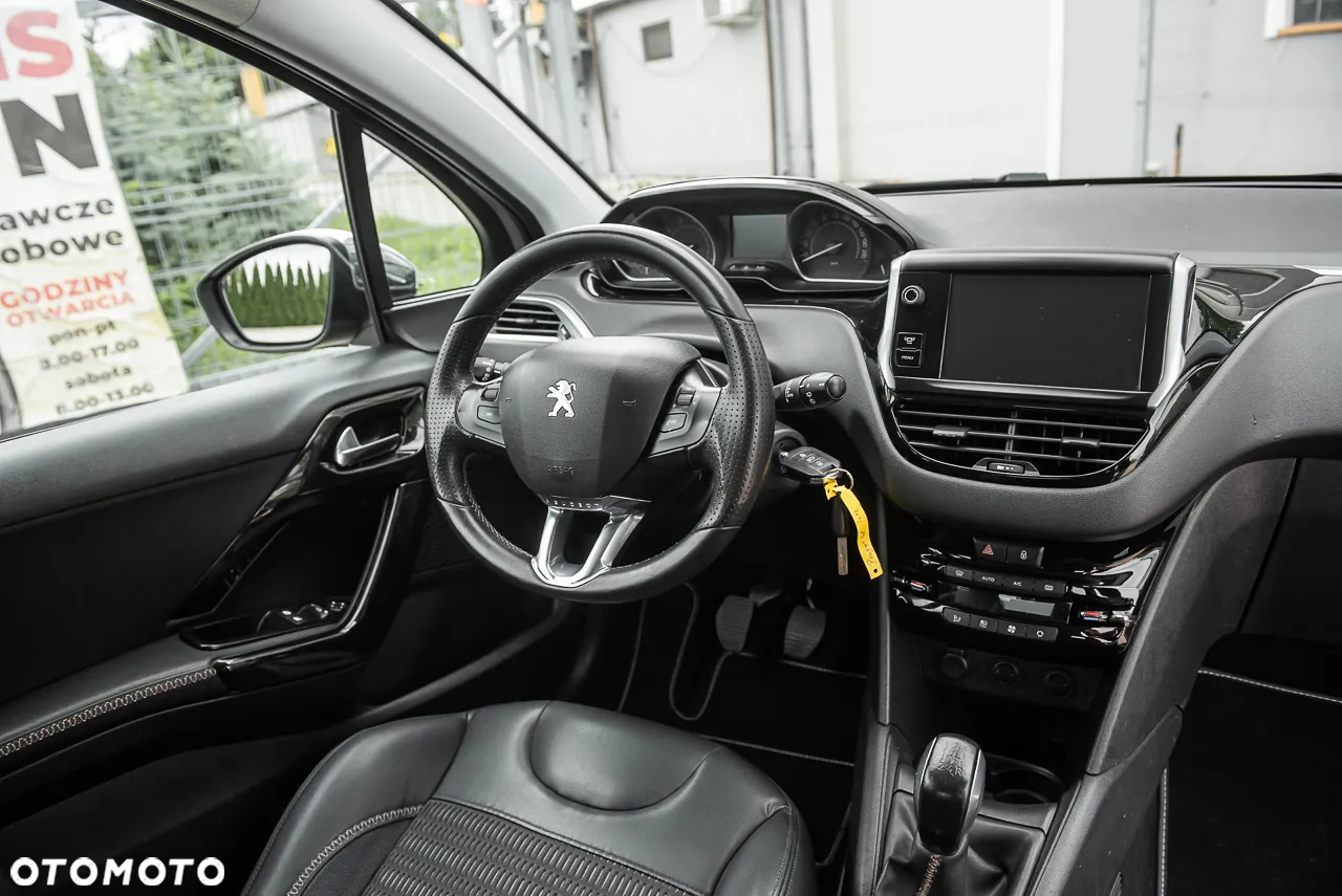 Peugeot 208 - 24