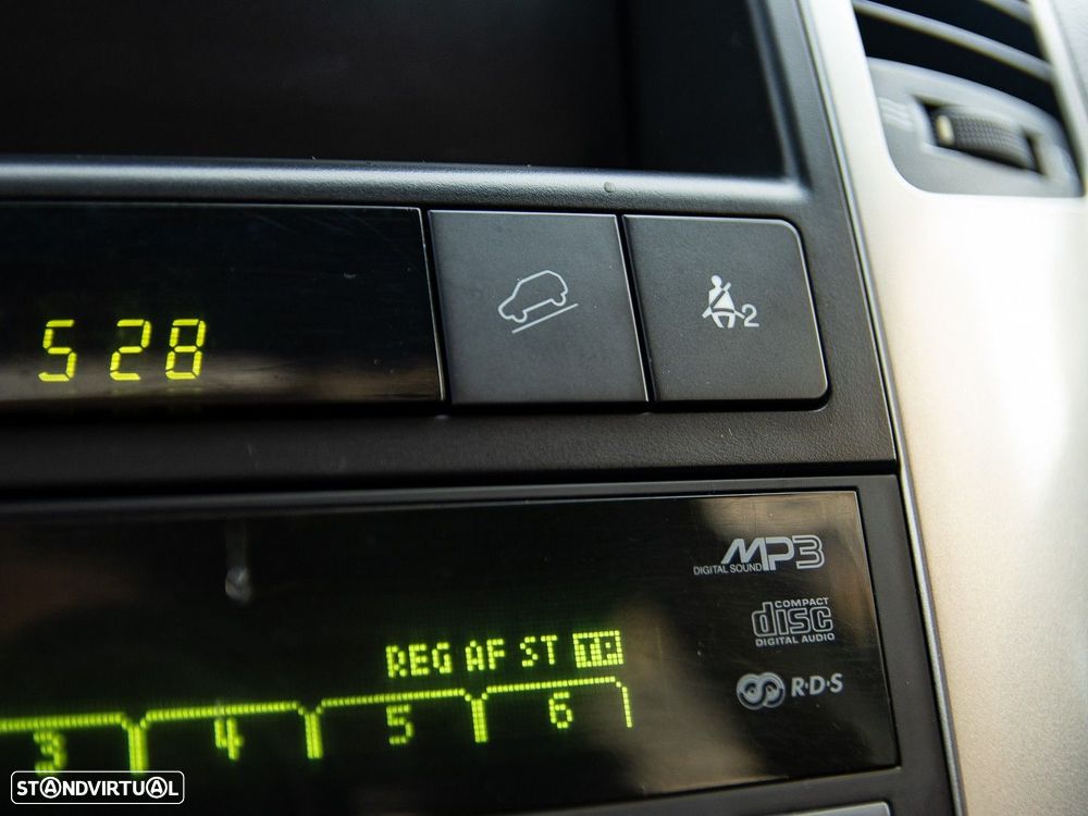 Chevrolet Captiva - 32