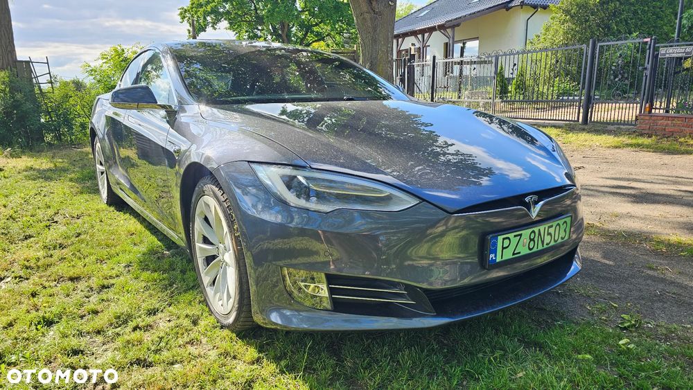 Tesla Model S - 14