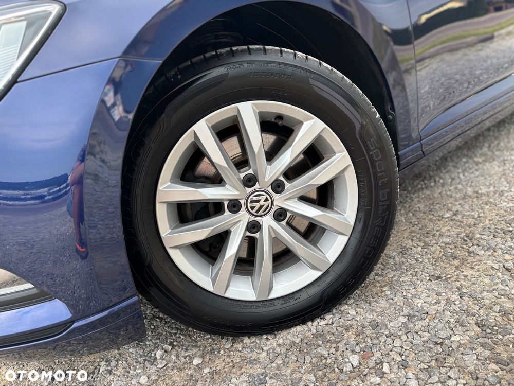 Volkswagen Passat - 19