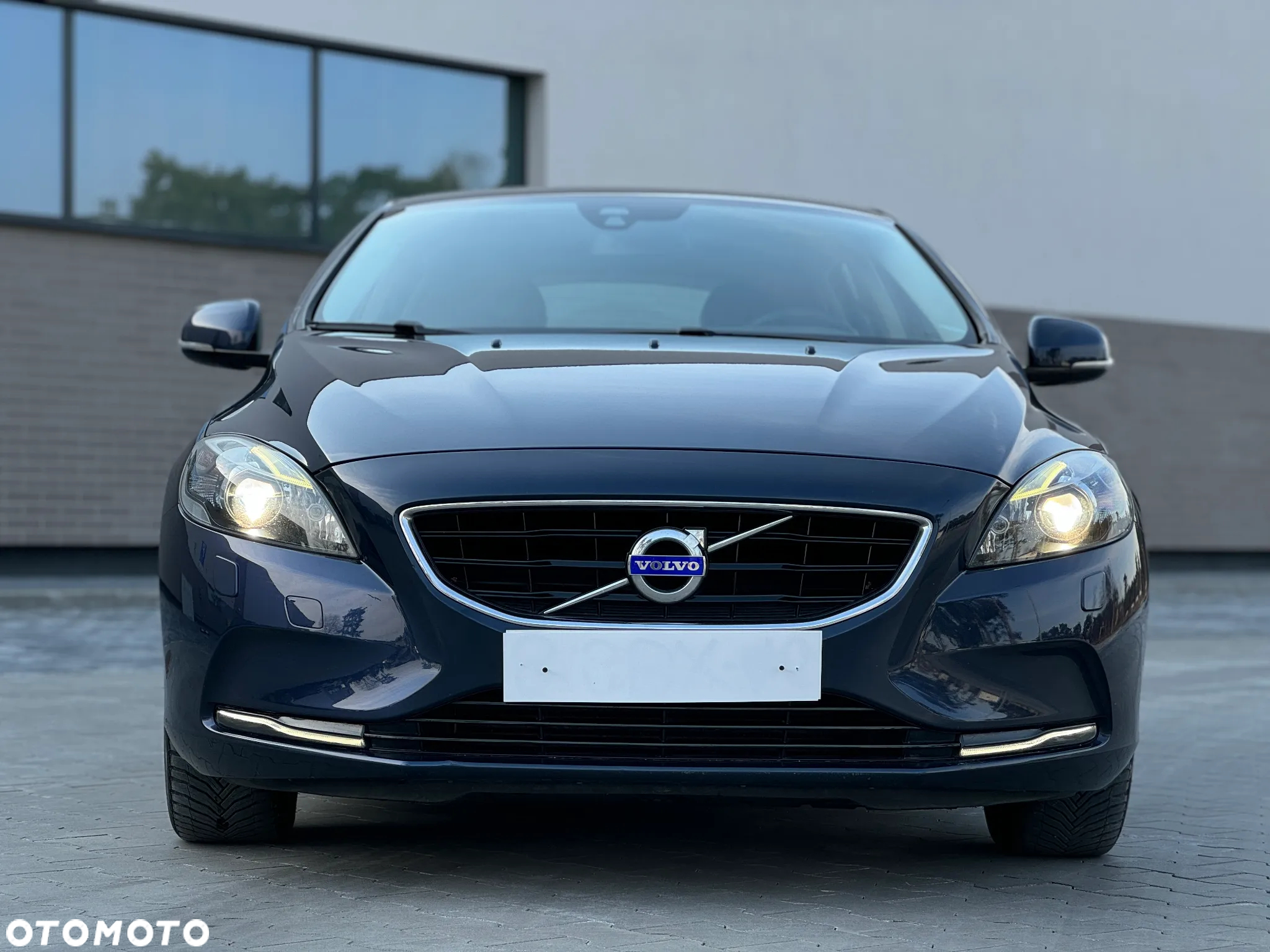Volvo V40 D4 RDesign - 12