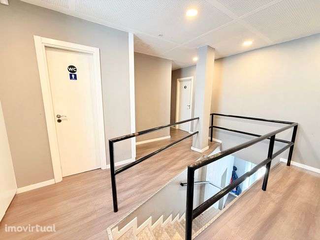 Prédio Para Habitação / Comercio e Serviços - Loures - Grande imagem: 4/10