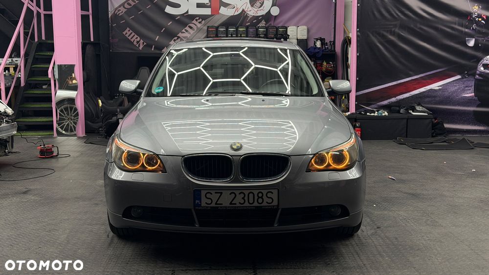 BMW Seria 5 525i - 1