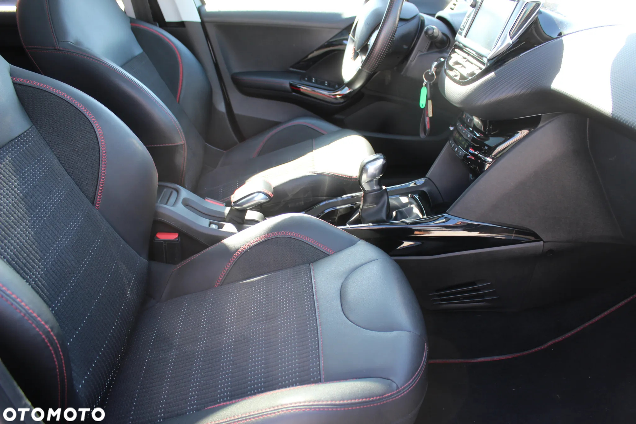 Peugeot 2008 PureTech 110 Stop&Start GT-Line Edition - 7