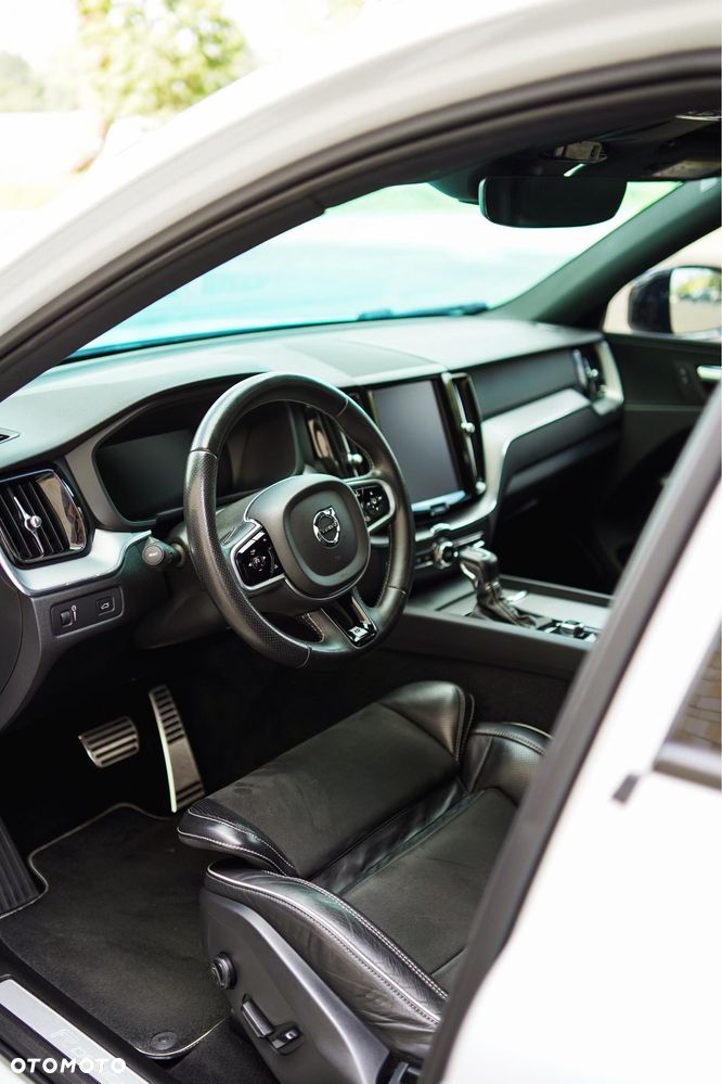 Volvo XC 60 T5 AWD Geartronic RDesign - 10