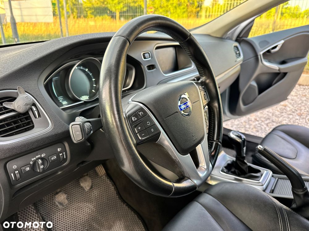 Volvo V40 D2 Momentum - 34