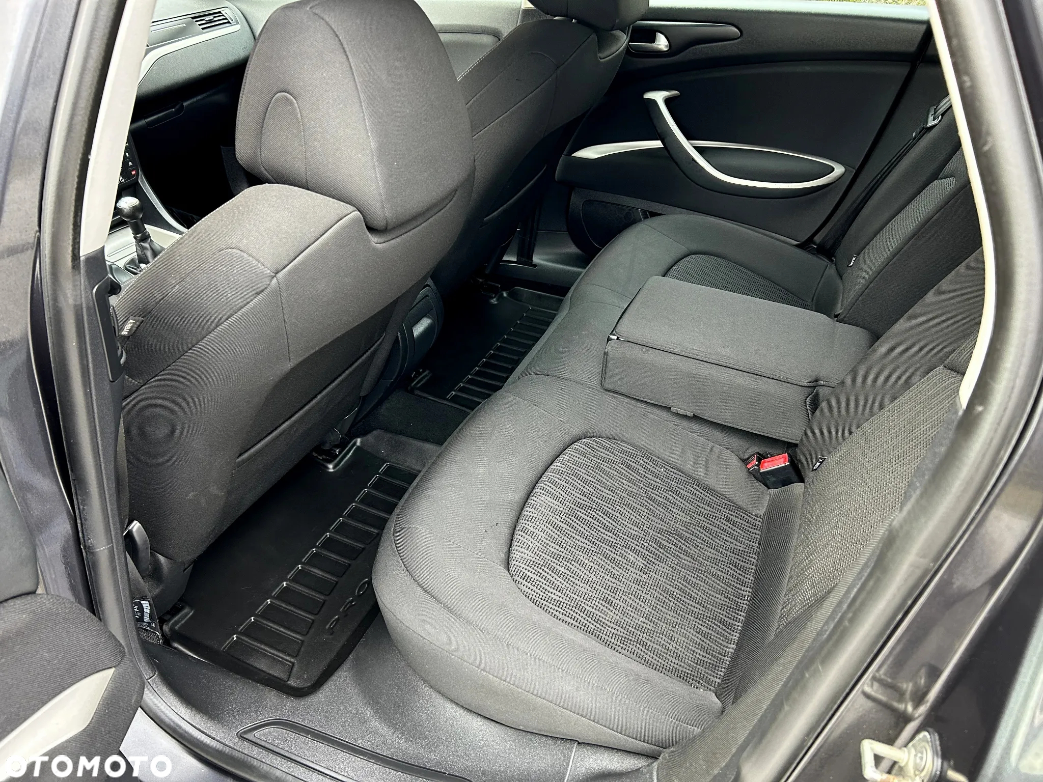 Citroën C5 1.6 HDi Attraction - 7