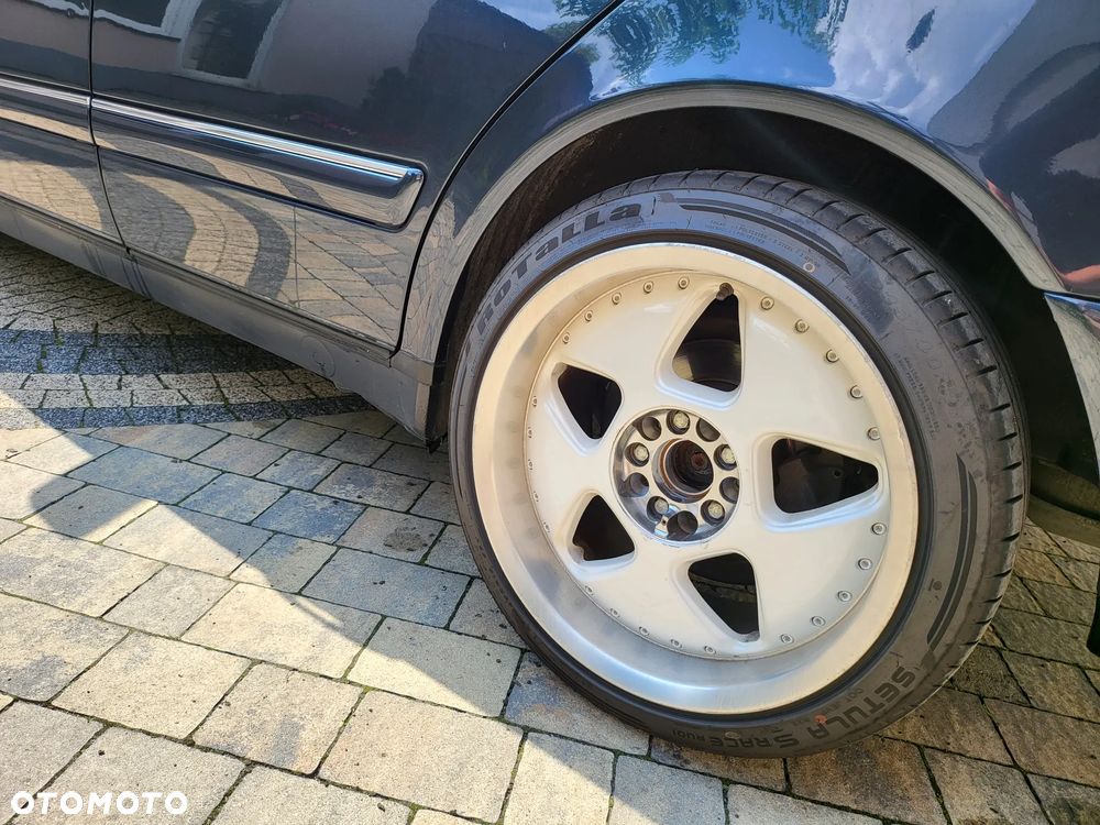 Mercedes-Benz Klasa E 250 TD Elegance - 14