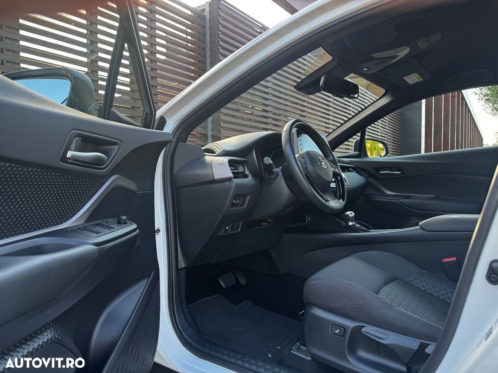Toyota C-HR 2.0 Hybrid Style Selection - 17