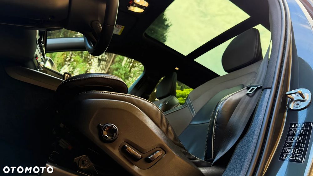 Volvo XC 60 B4 D Ultimate Dark - 23