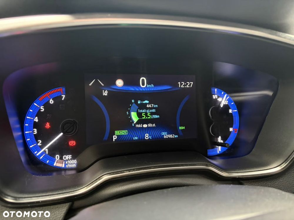 Toyota Corolla 1.8 Hybrid Team Deutschland - 9