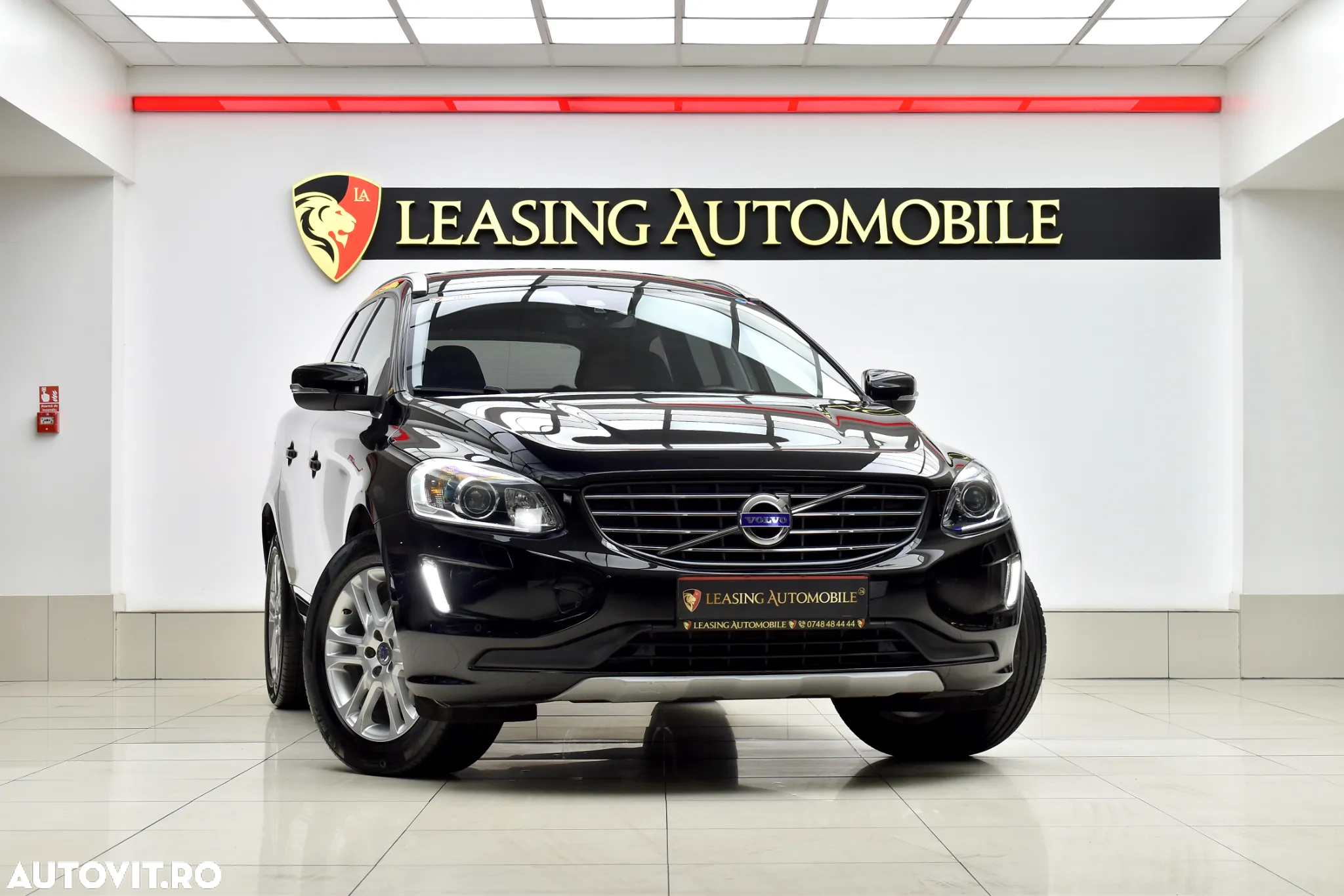Volvo XC 60 D5 AWD Geartronic Summum - 9