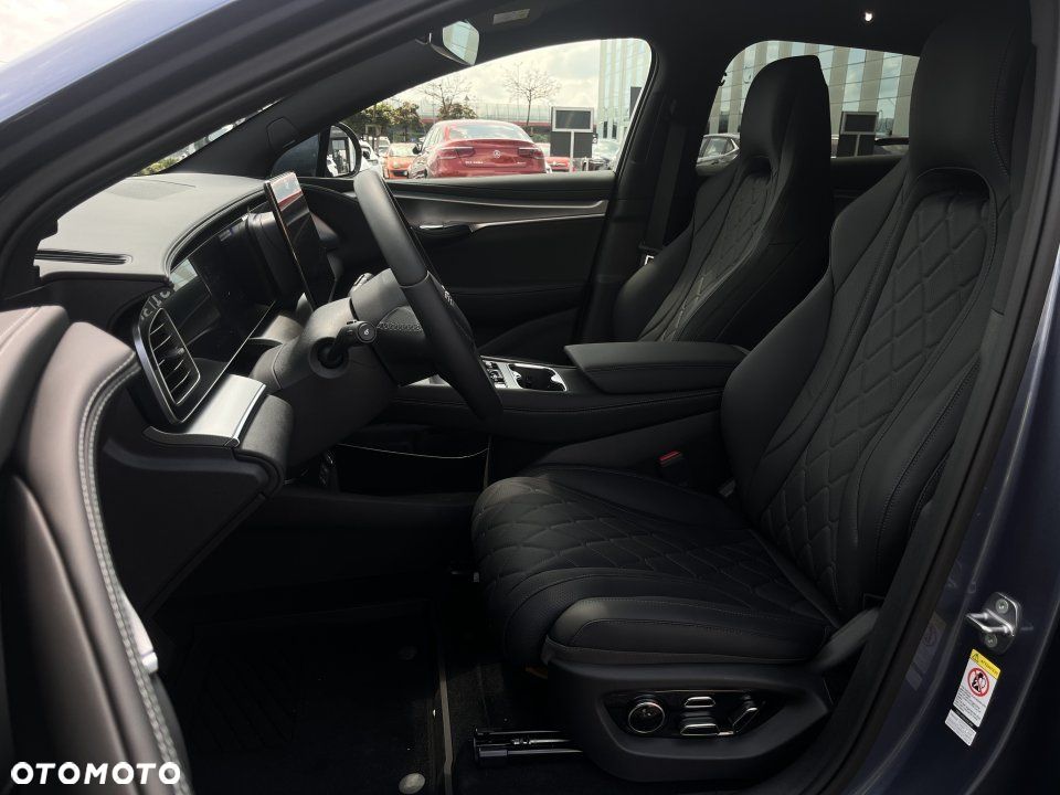 BYD Sealion 7 - 9