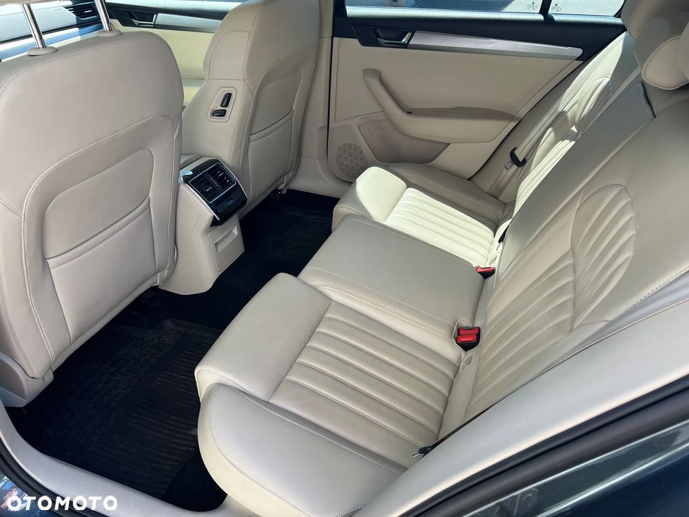 Skoda Superb 2.0 TDI Ambition DSG7 - 11