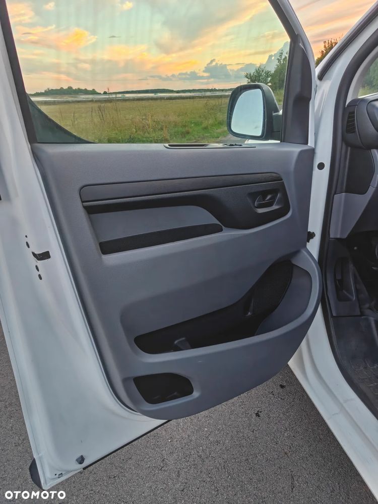 Opel Vivaro - 15