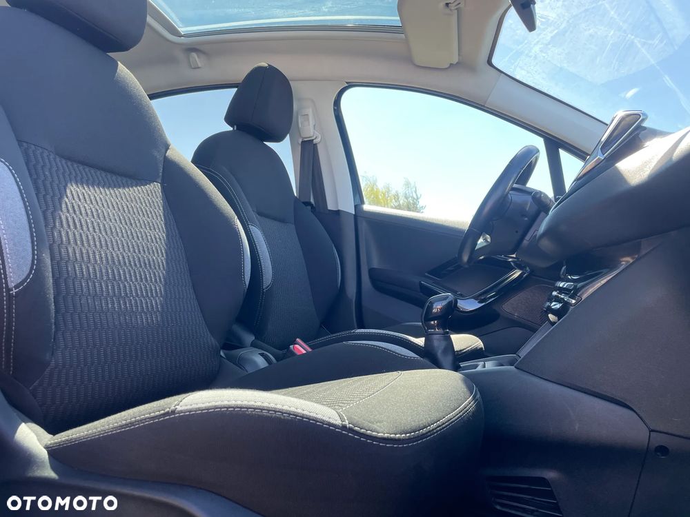 Peugeot 208 1.6 BlueHDi Allure S&S - 20