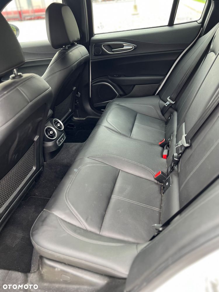 Alfa Romeo Giulia 2.0 Turbo Sprint Q4 - 9