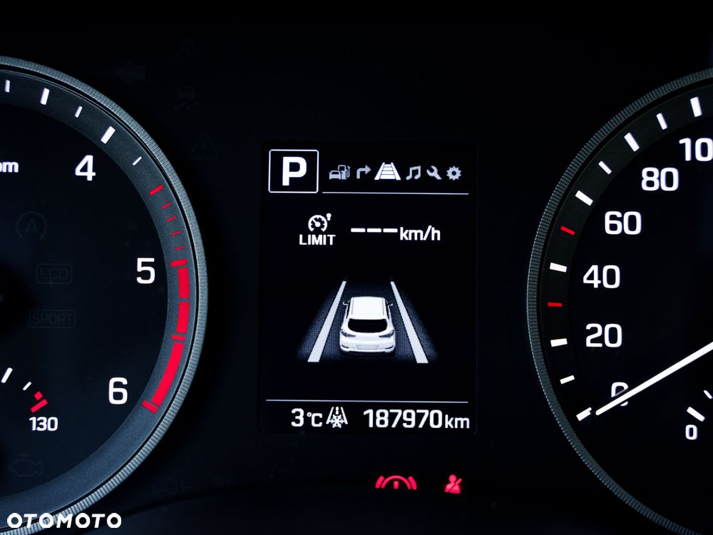 Hyundai Tucson blue 1.7 CRDi 2WD DCT Style - 23