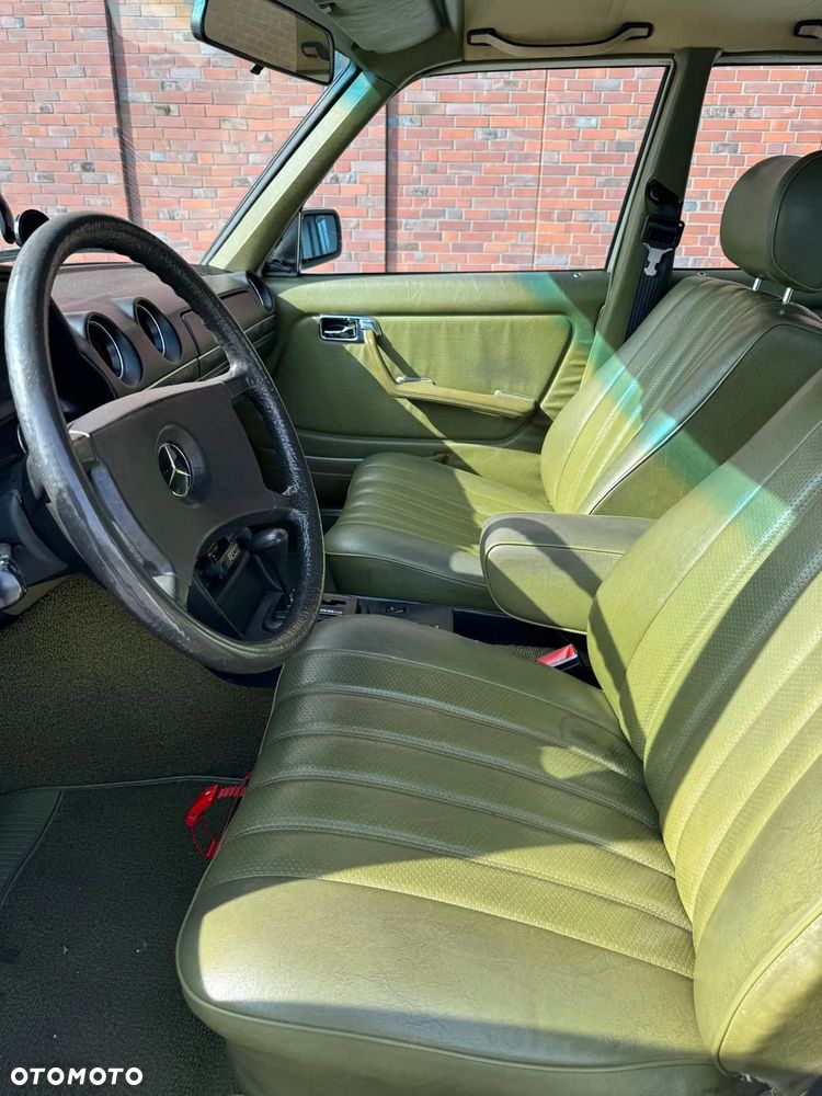Mercedes-Benz W123 - 20