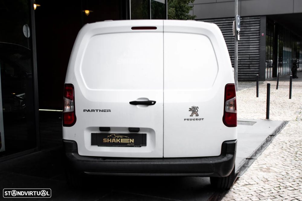 Peugeot Partner BlueHDi 100 L2 Cabine Dupla - 10