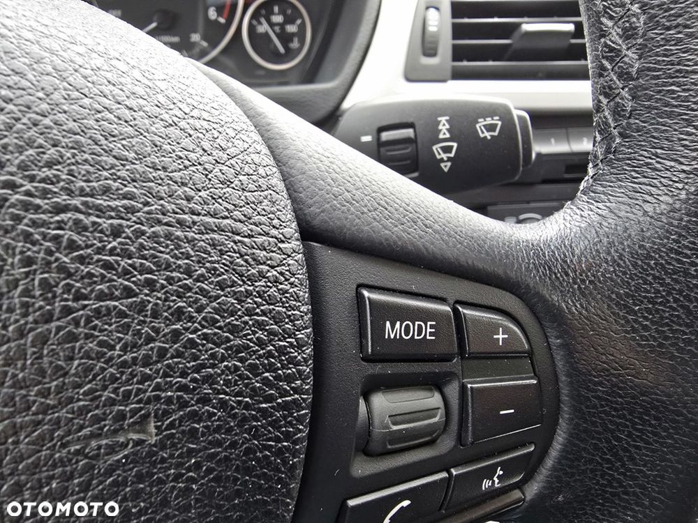 BMW Seria 3 318d - 16