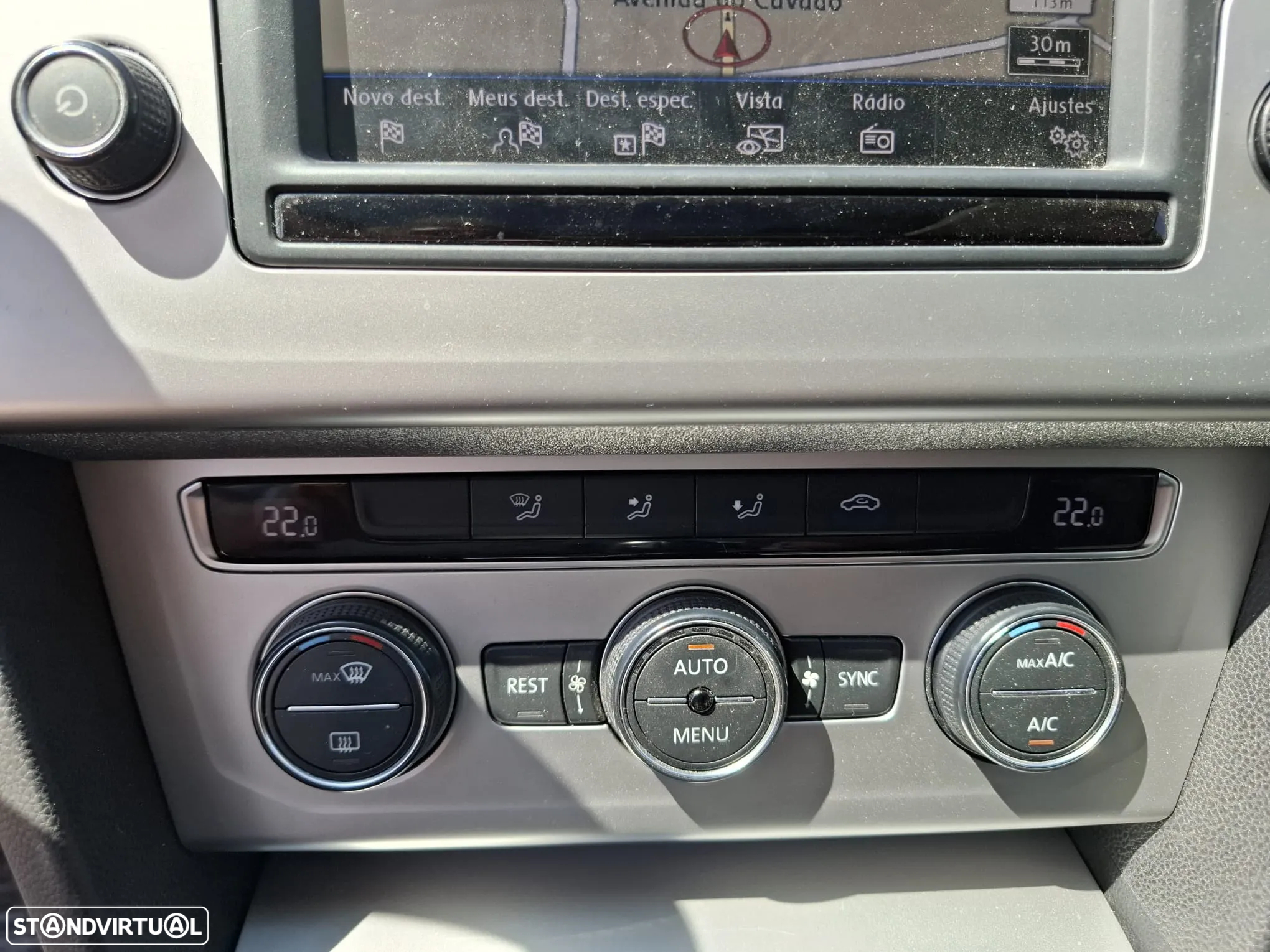 VW Passat 1.6 TDI Trendline - 32
