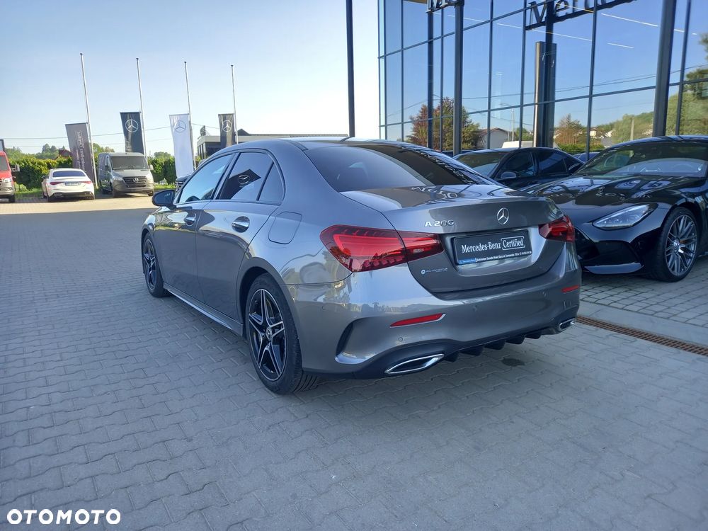 Mercedes-Benz Klasa A 200 AMG Line 7G-DCT - 3