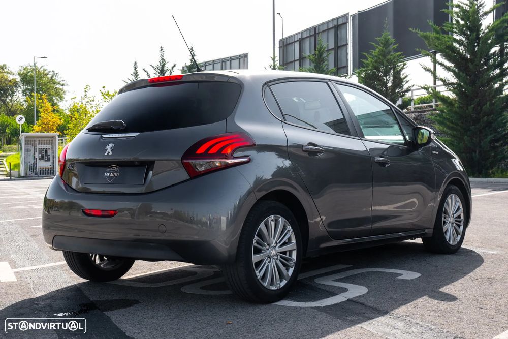 Peugeot 208 1.6 BlueHDi Style - 5